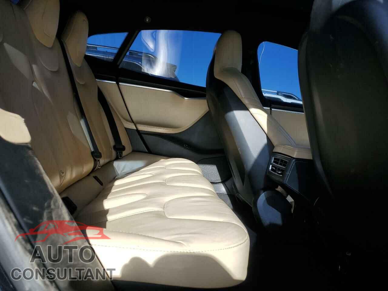 TESLA MODEL S 2015 - 5YJSA1H28FF099811