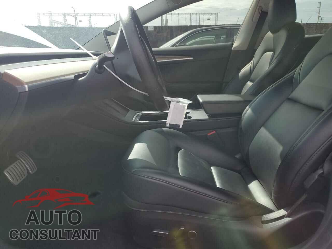 TESLA MODEL 3 2021 - 5YJ3E1EC8MF071557