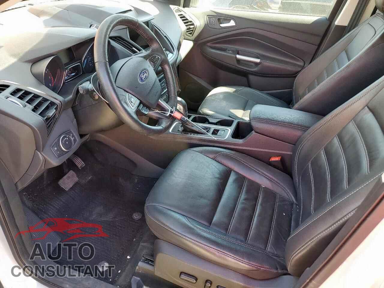 FORD ESCAPE 2018 - 1FMCU9J99JUC66299