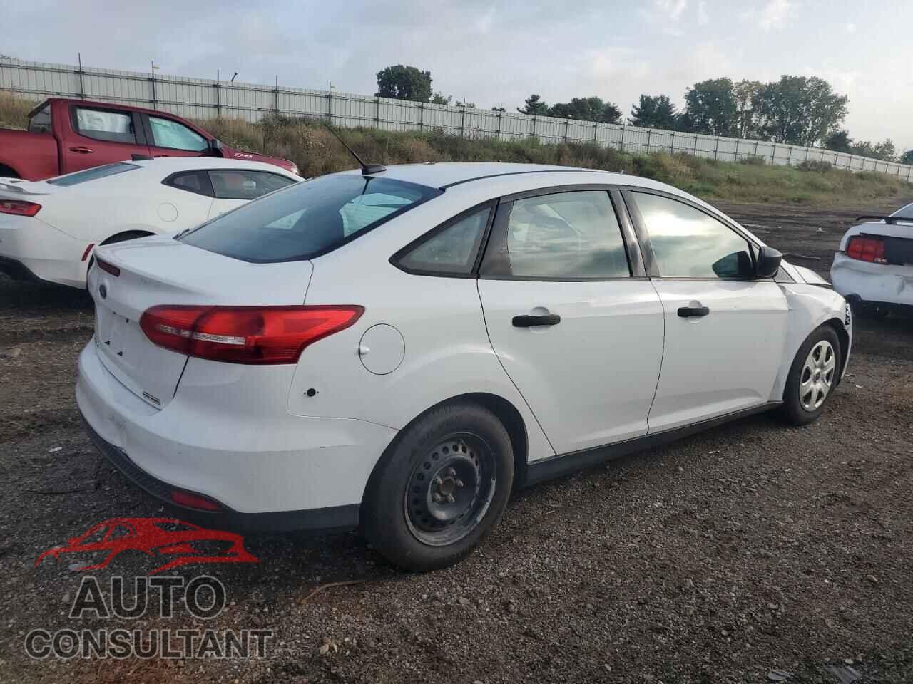 FORD FOCUS 2015 - 1FADP3E21FL305626