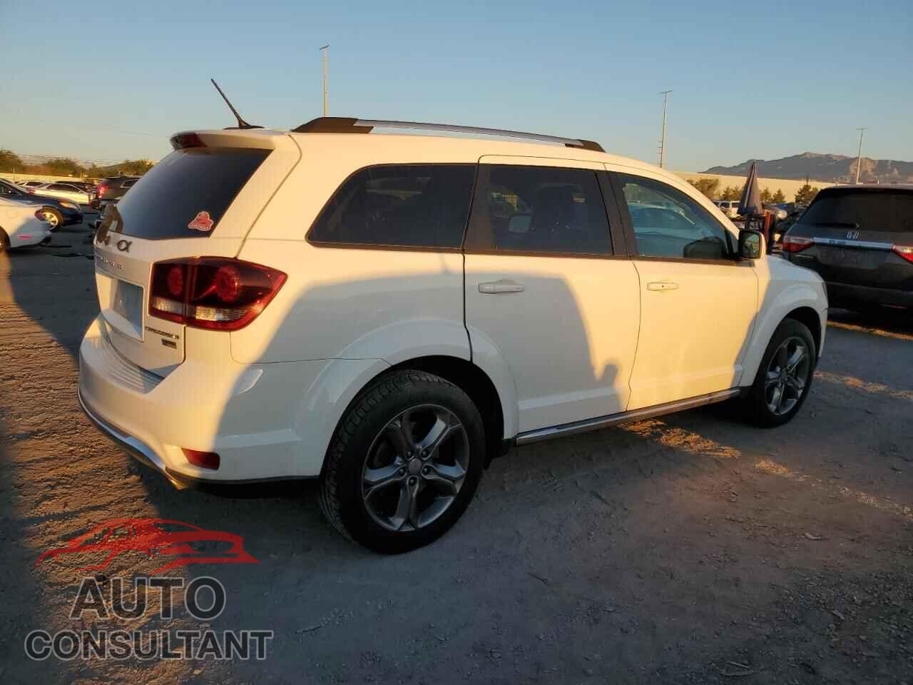 DODGE JOURNEY 2017 - 3C4PDCGG6HT556593