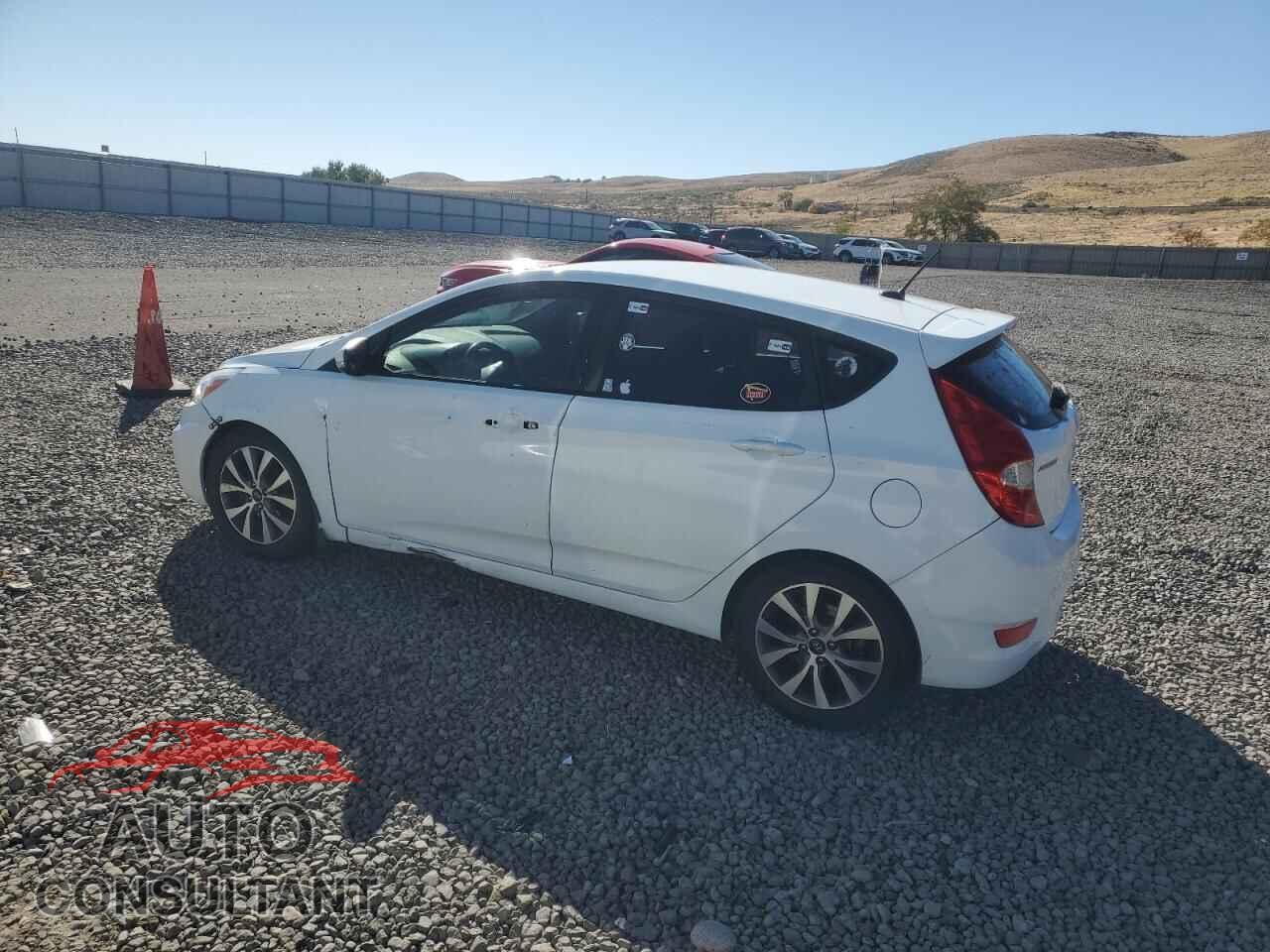 HYUNDAI ACCENT 2015 - KMHCU5AE9FU204611