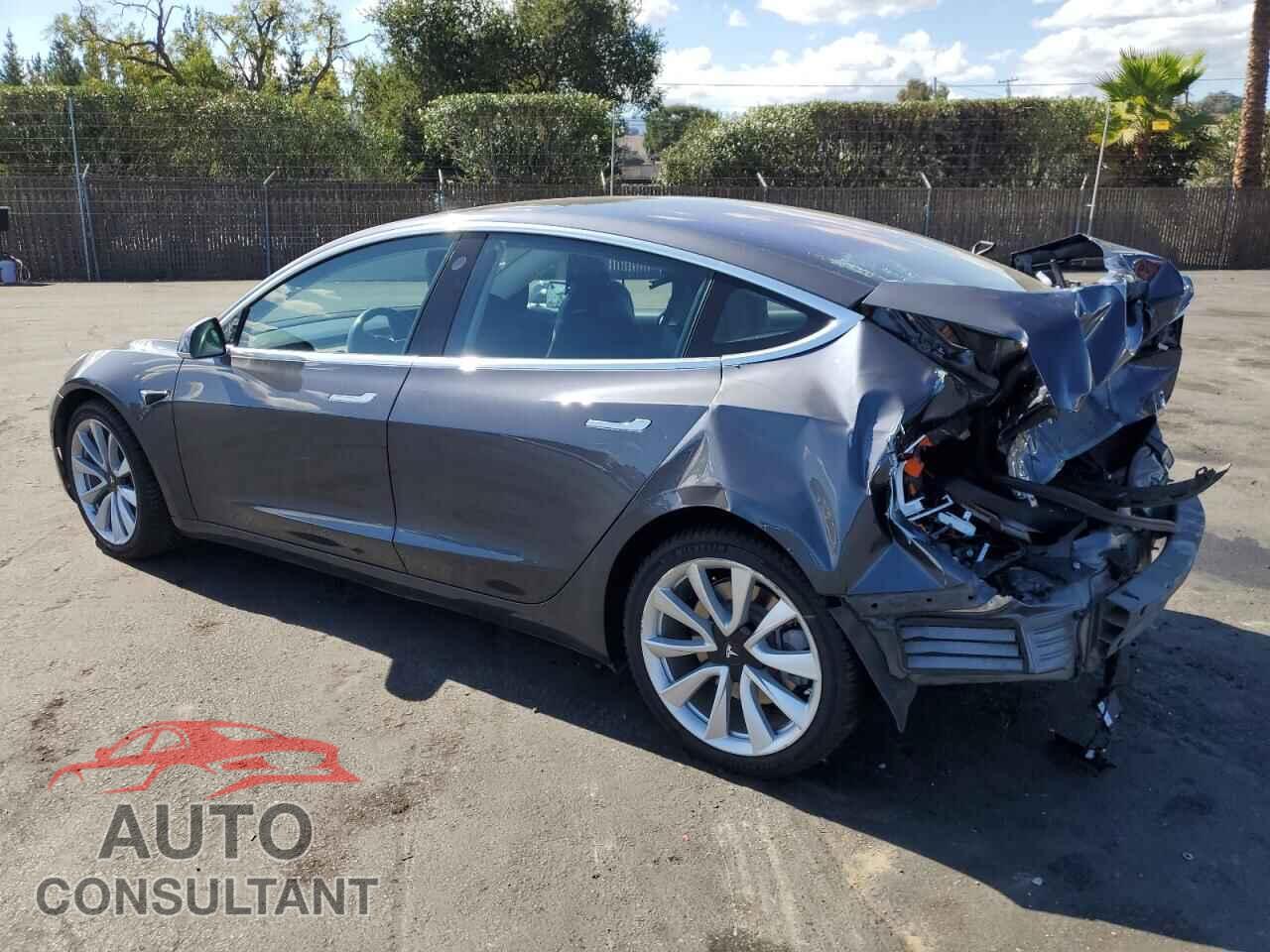 TESLA MODEL 3 2018 - 5YJ3E1EA5JF049865
