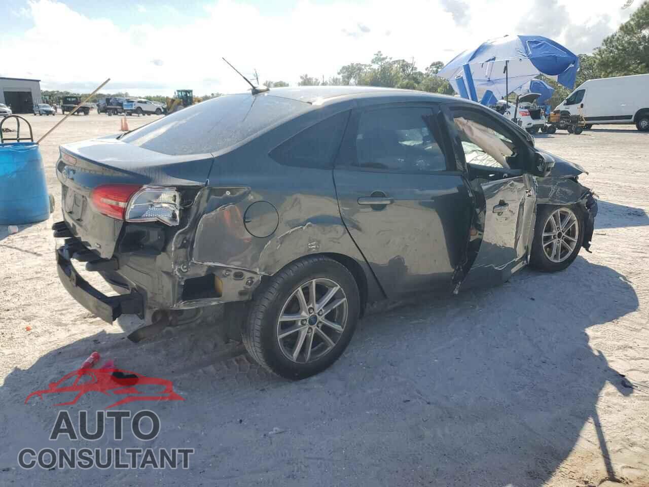 FORD FOCUS 2017 - 1FADP3F21HL338207