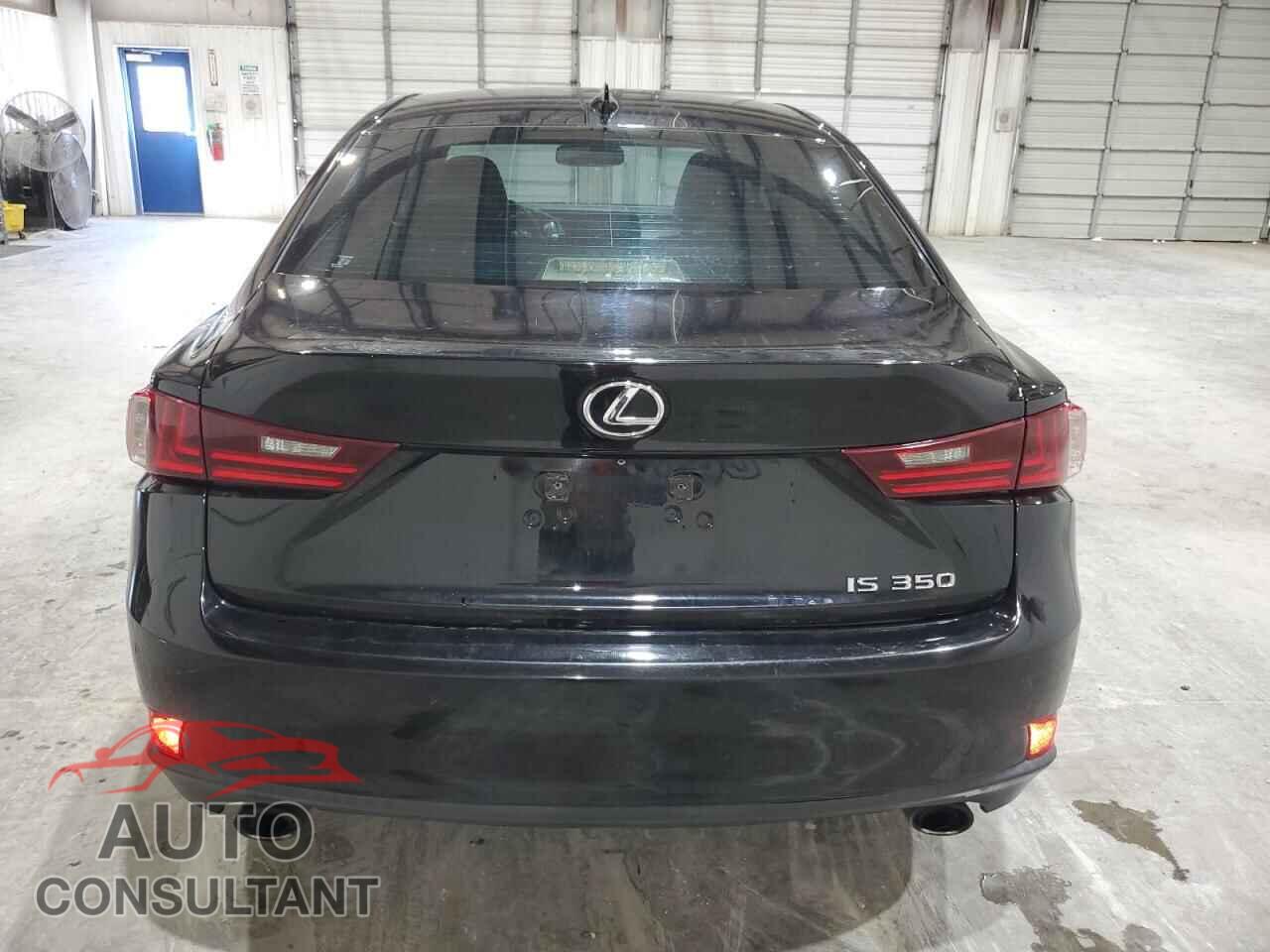 LEXUS IS 2014 - JTHBE1D27E5000646