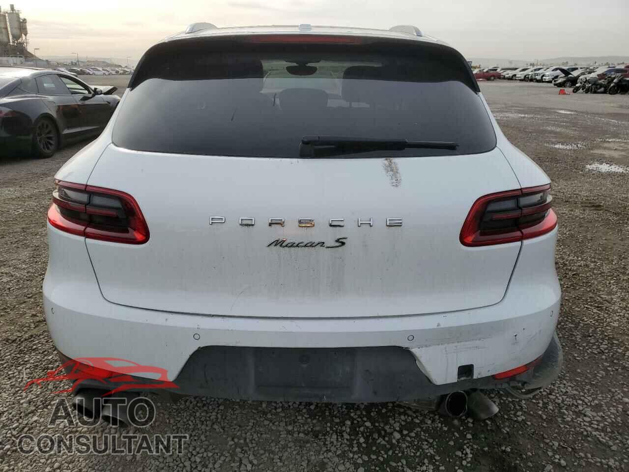 PORSCHE MACAN 2016 - WP1AB2A54GLB42556