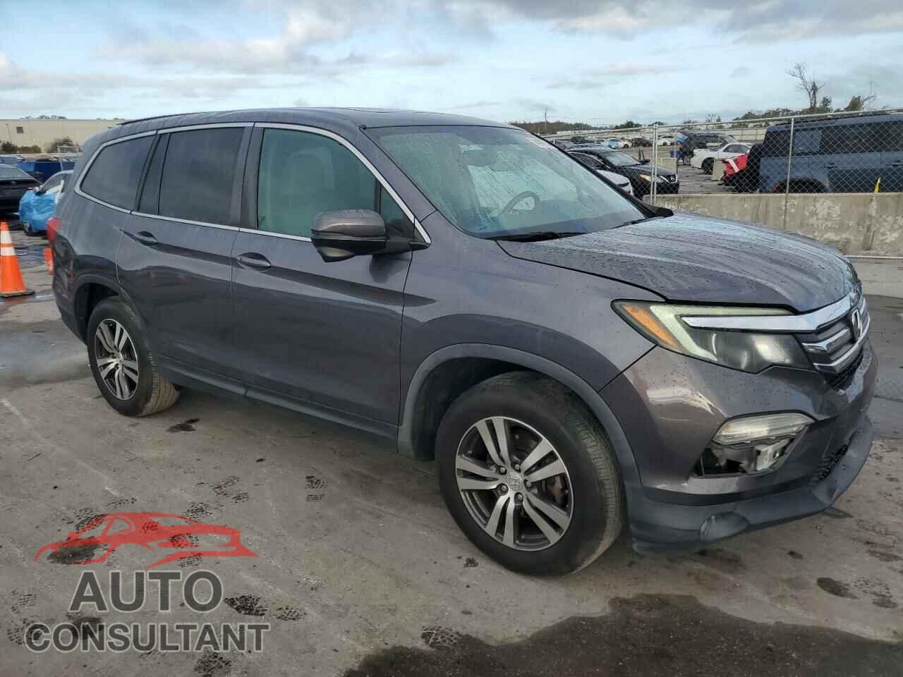 HONDA PILOT 2018 - 5FNYF5H53JB013634