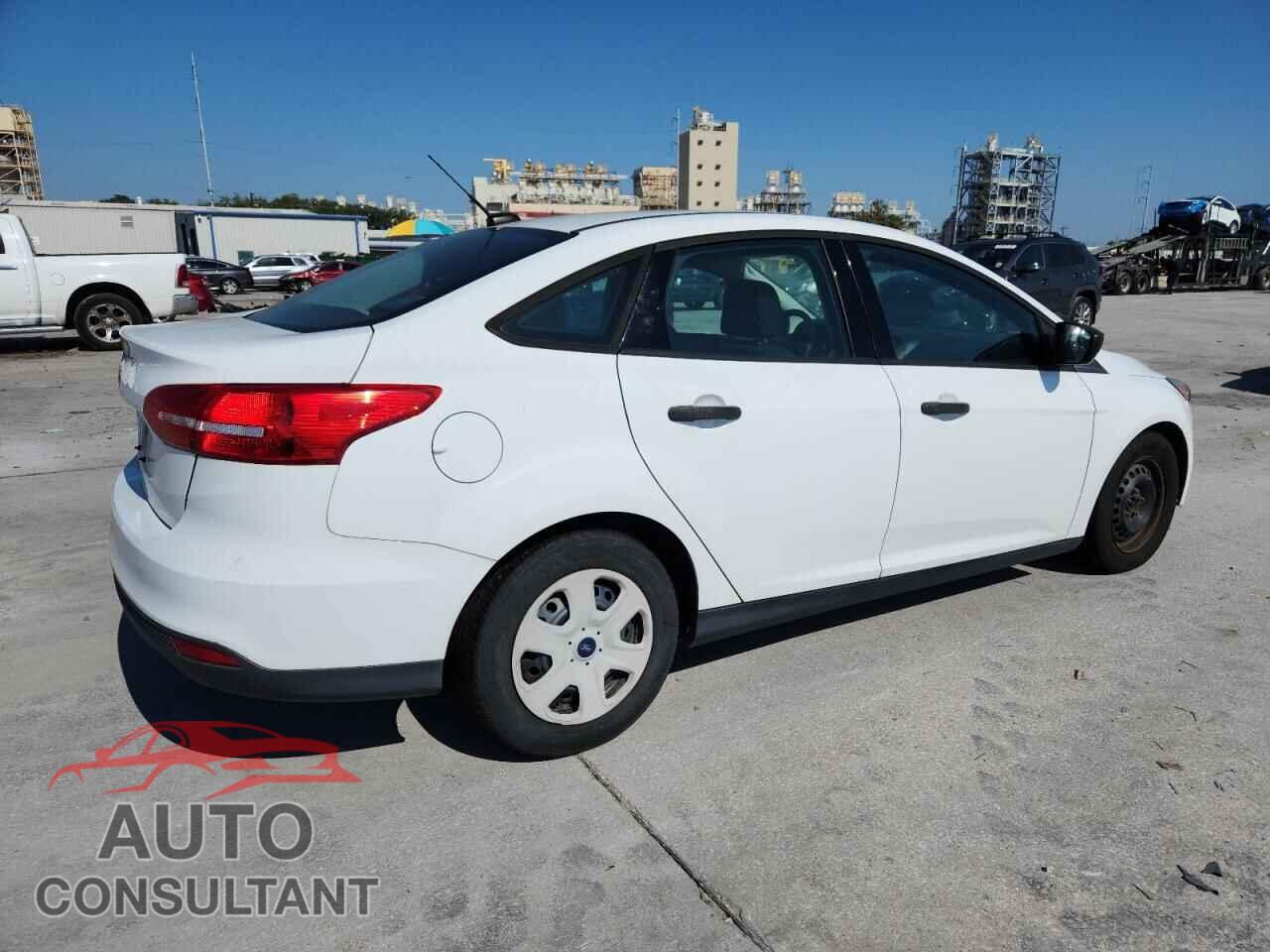 FORD FOCUS 2018 - 1FADP3E29JL299423