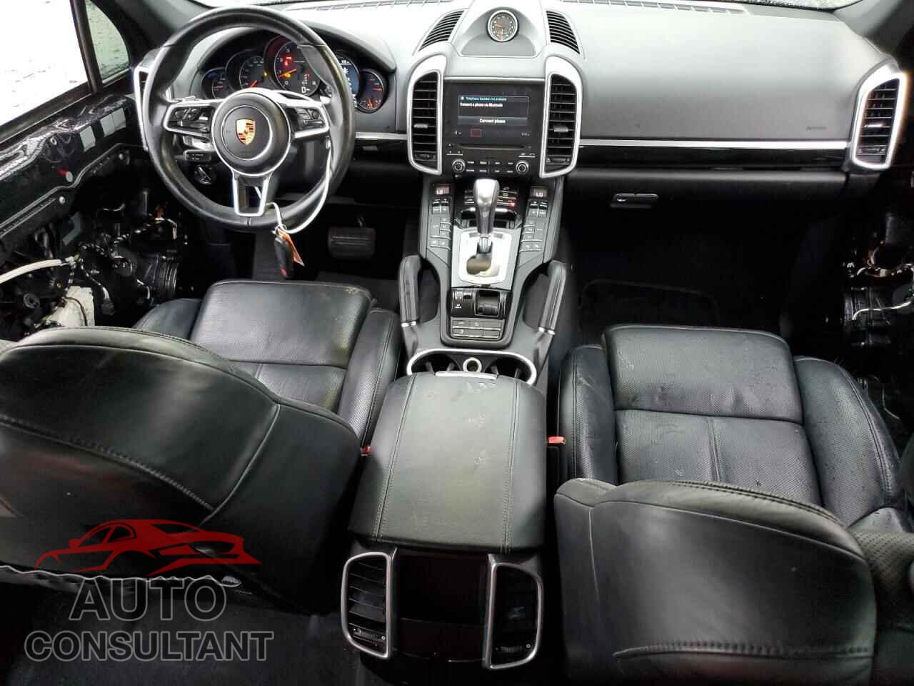 PORSCHE CAYENNE 2018 - WP1AA2A21JKA06326