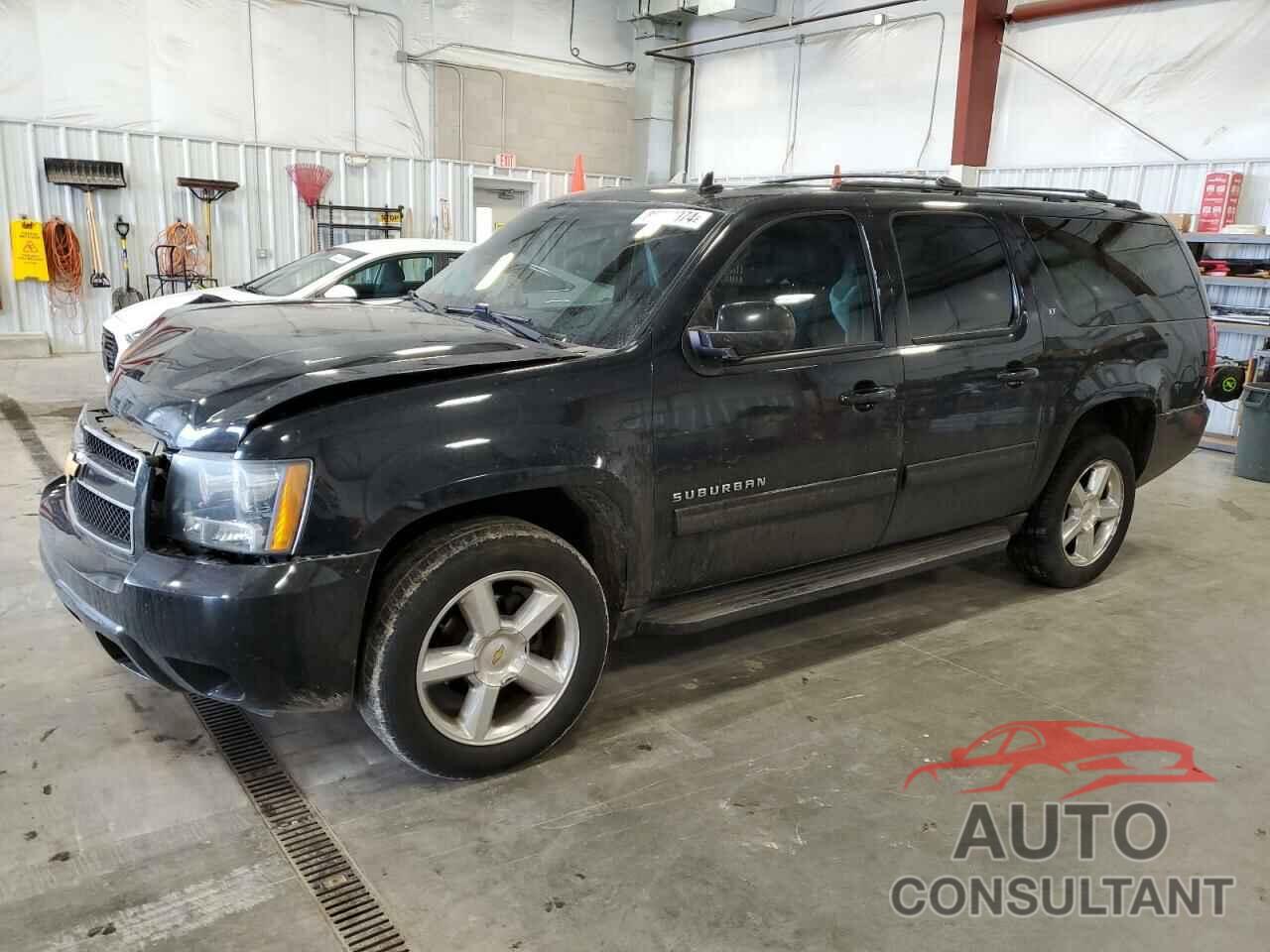 CHEVROLET SUBURBAN 2013 - 1GNSKJE76DR194377