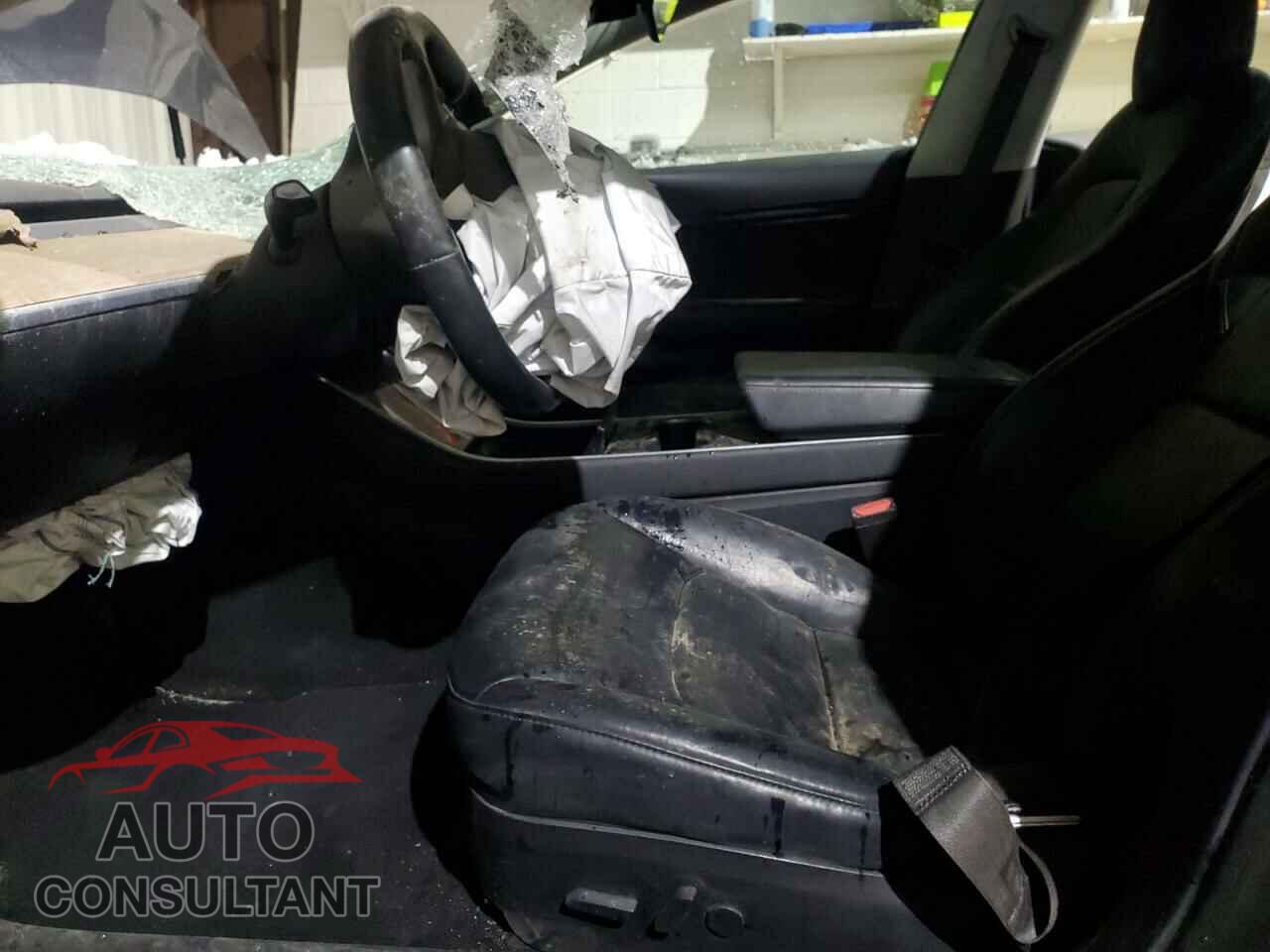 TESLA MODEL 3 2018 - 5YJ3E1EA3JF050982