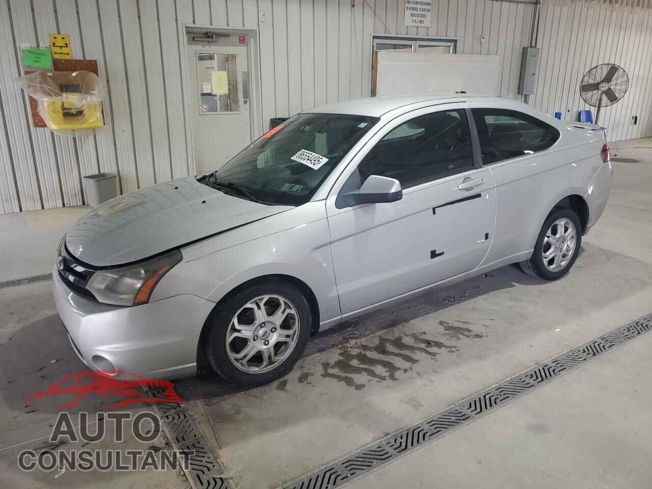 FORD FOCUS 2010 - 1FAHP3CN5AW117357