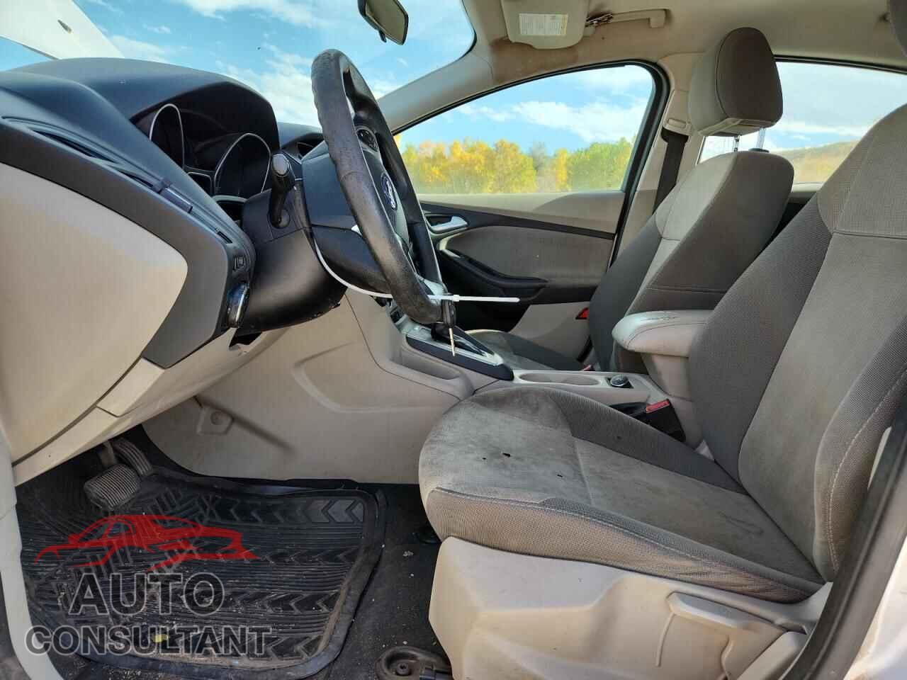 FORD FOCUS 2014 - 1FADP3K20EL461045