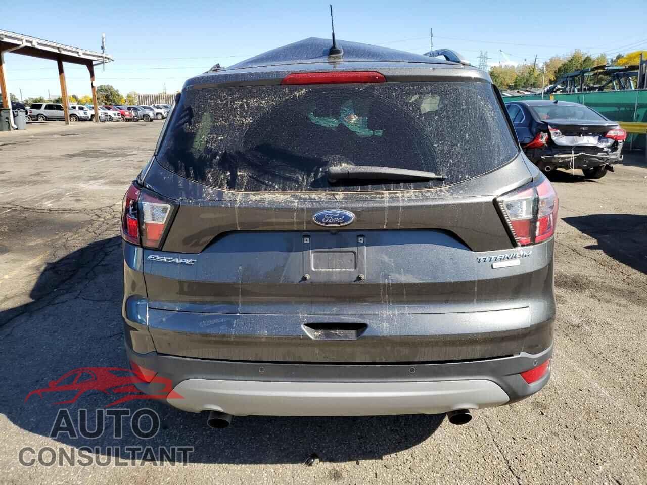 FORD ESCAPE 2017 - 1FMCU0J90HUD96218