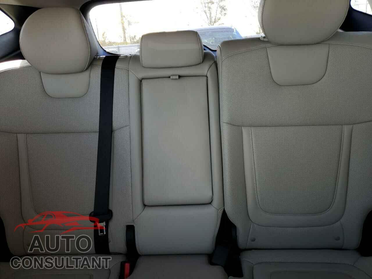 HYUNDAI TUCSON 2023 - 5NMJFCAE1PH200832