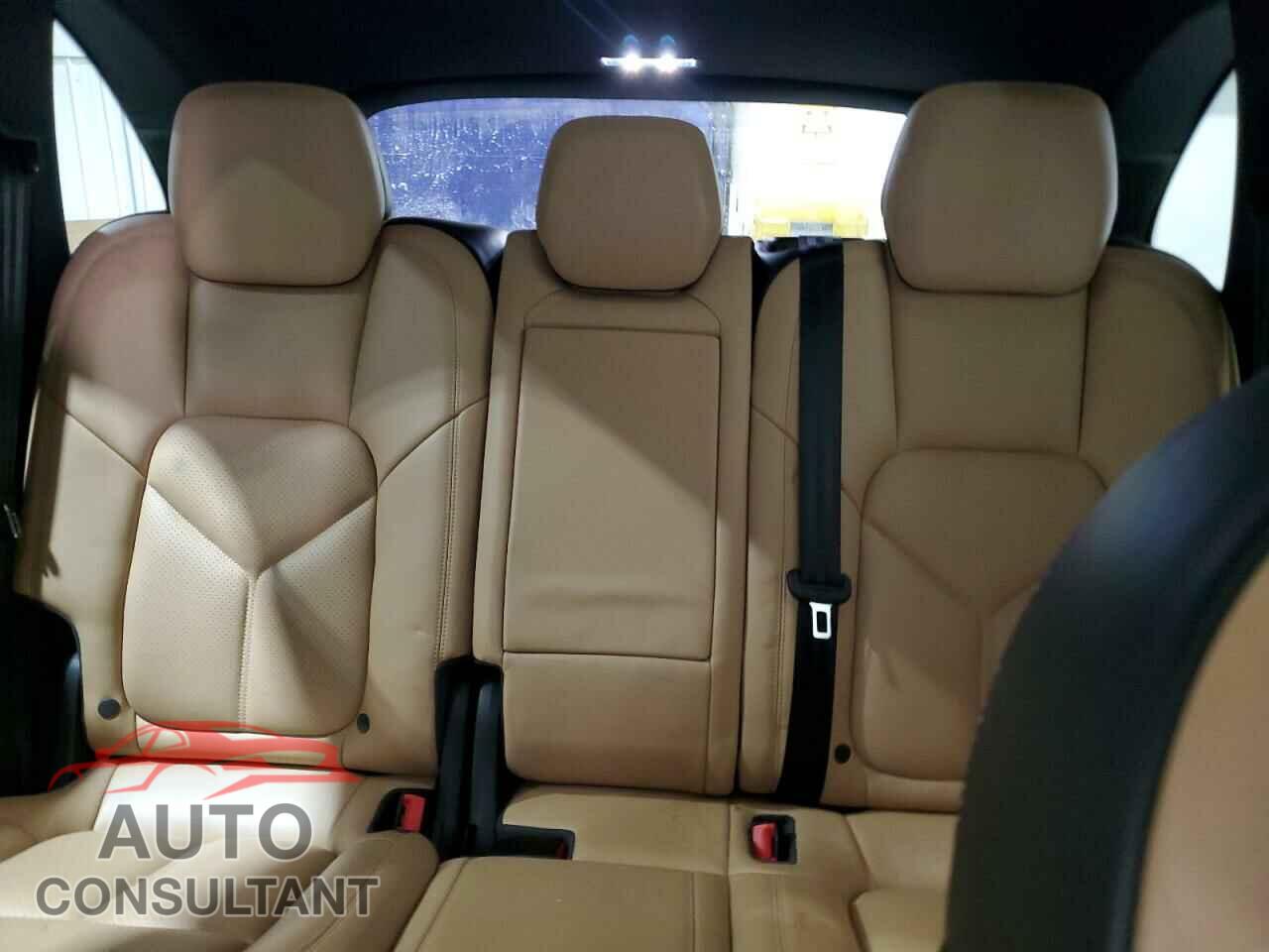 PORSCHE CAYENNE 2017 - WP1AA2A24HKA91141