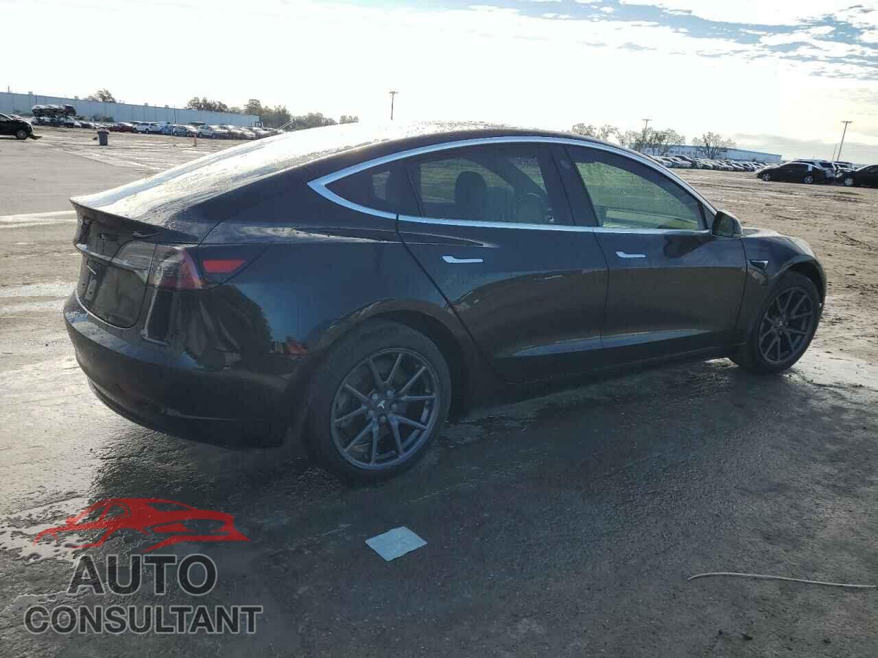 TESLA MODEL 3 2018 - 5YJ3E1EA6JF095625