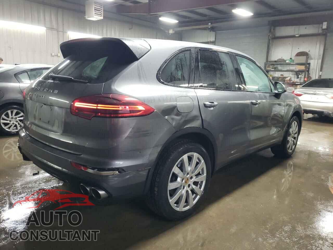 PORSCHE CAYENNE 2017 - WP1AB2A20HLA51565