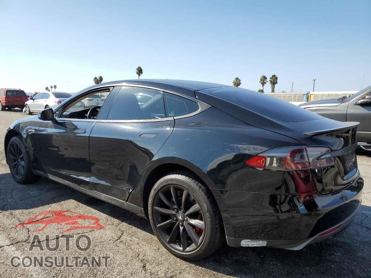 TESLA MODEL S 2013 - 5YJSA1CP2DFP20184