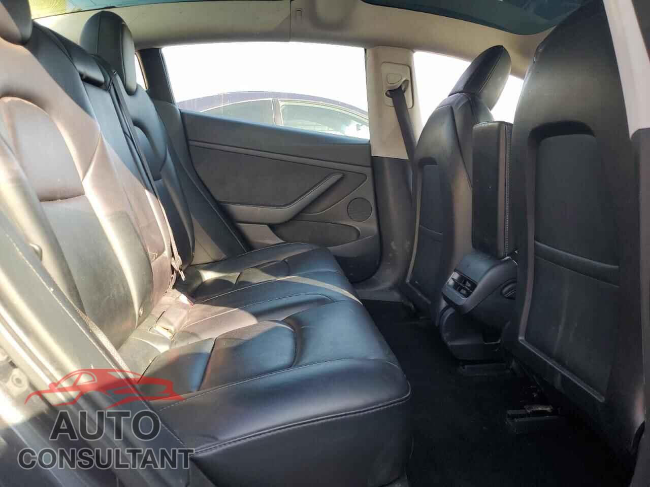 TESLA MODEL 3 2021 - 5YJ3E1EA2MF092872