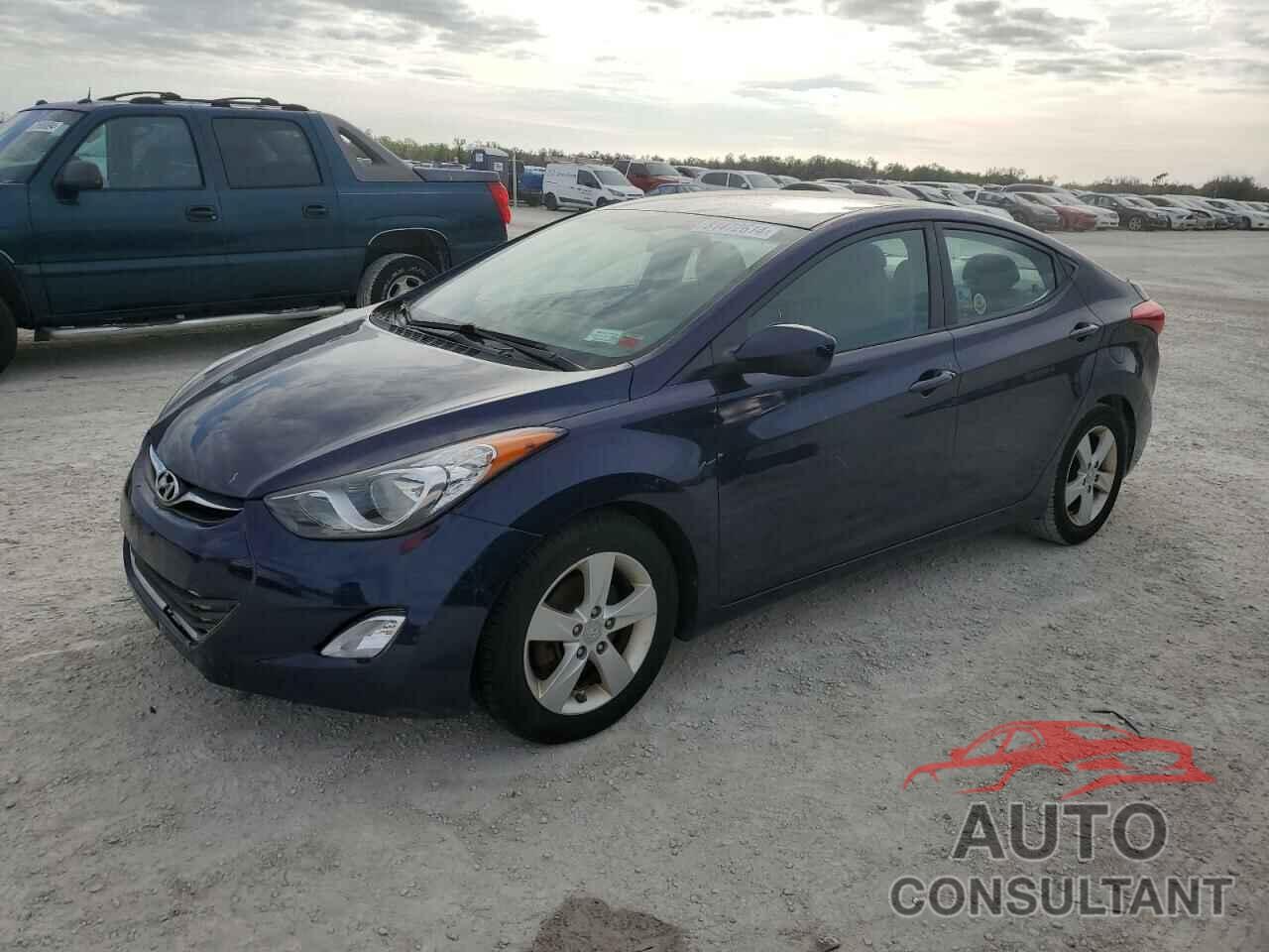 HYUNDAI ELANTRA 2013 - 5NPDH4AE0DH451451