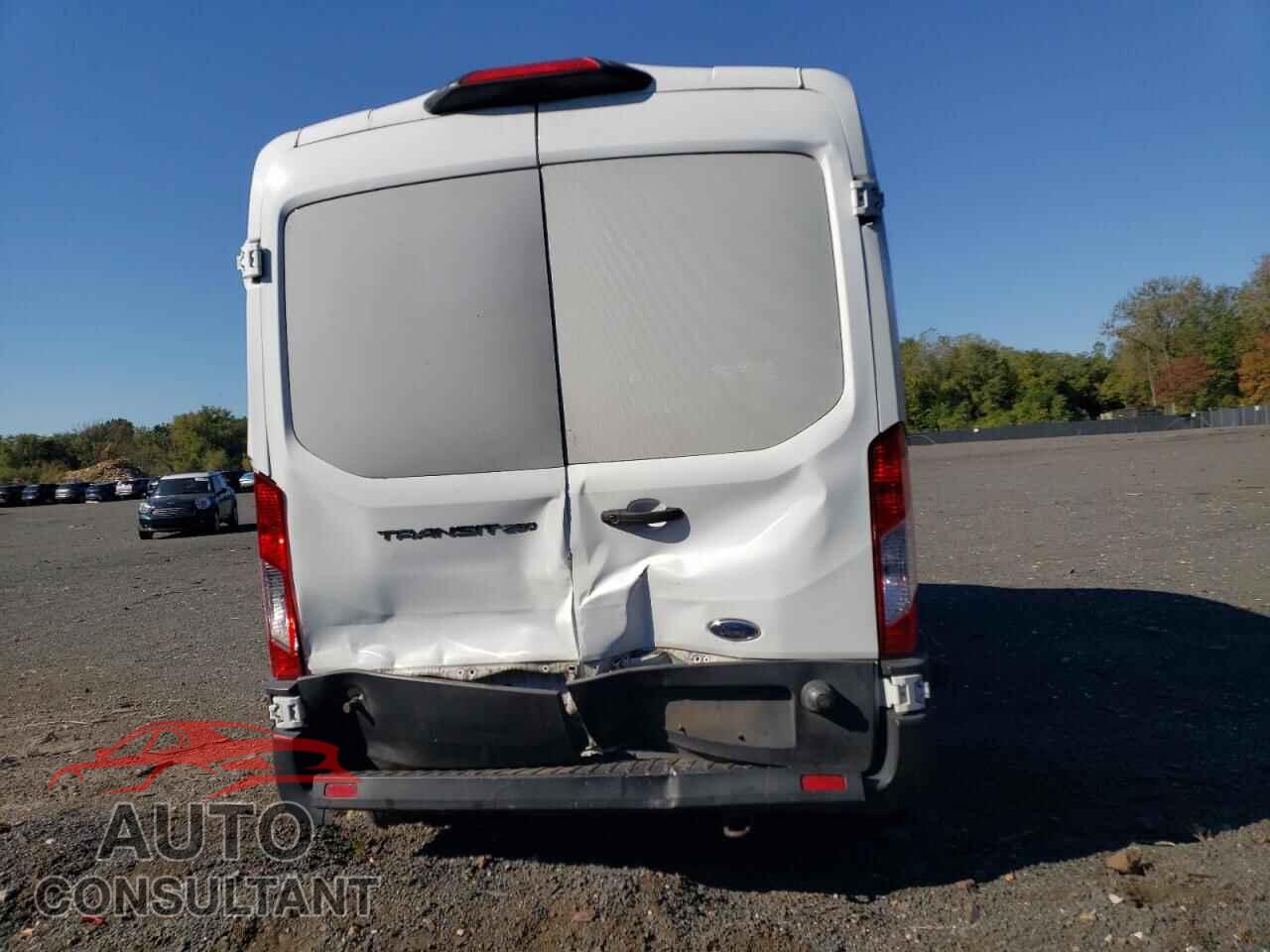 FORD TRANSIT 2019 - 1FTYR2CM7KKB23210