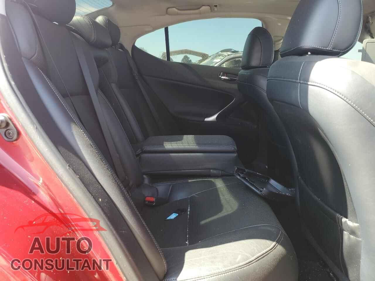 LEXUS IS 2013 - JTHCF5C29D5062557
