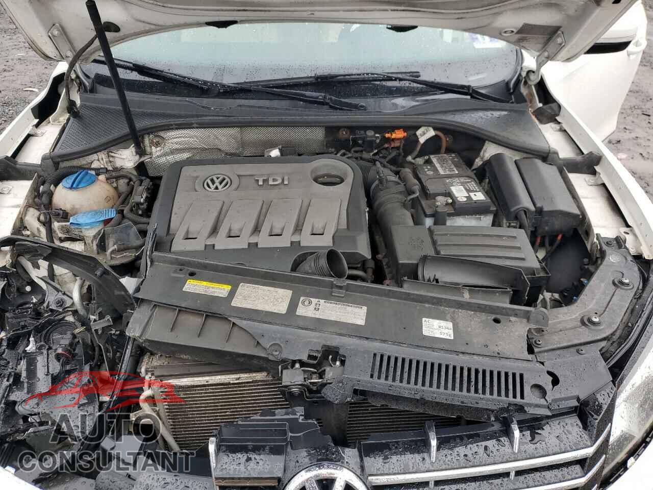 VOLKSWAGEN PASSAT 2014 - 1VWCN7A32EC044701