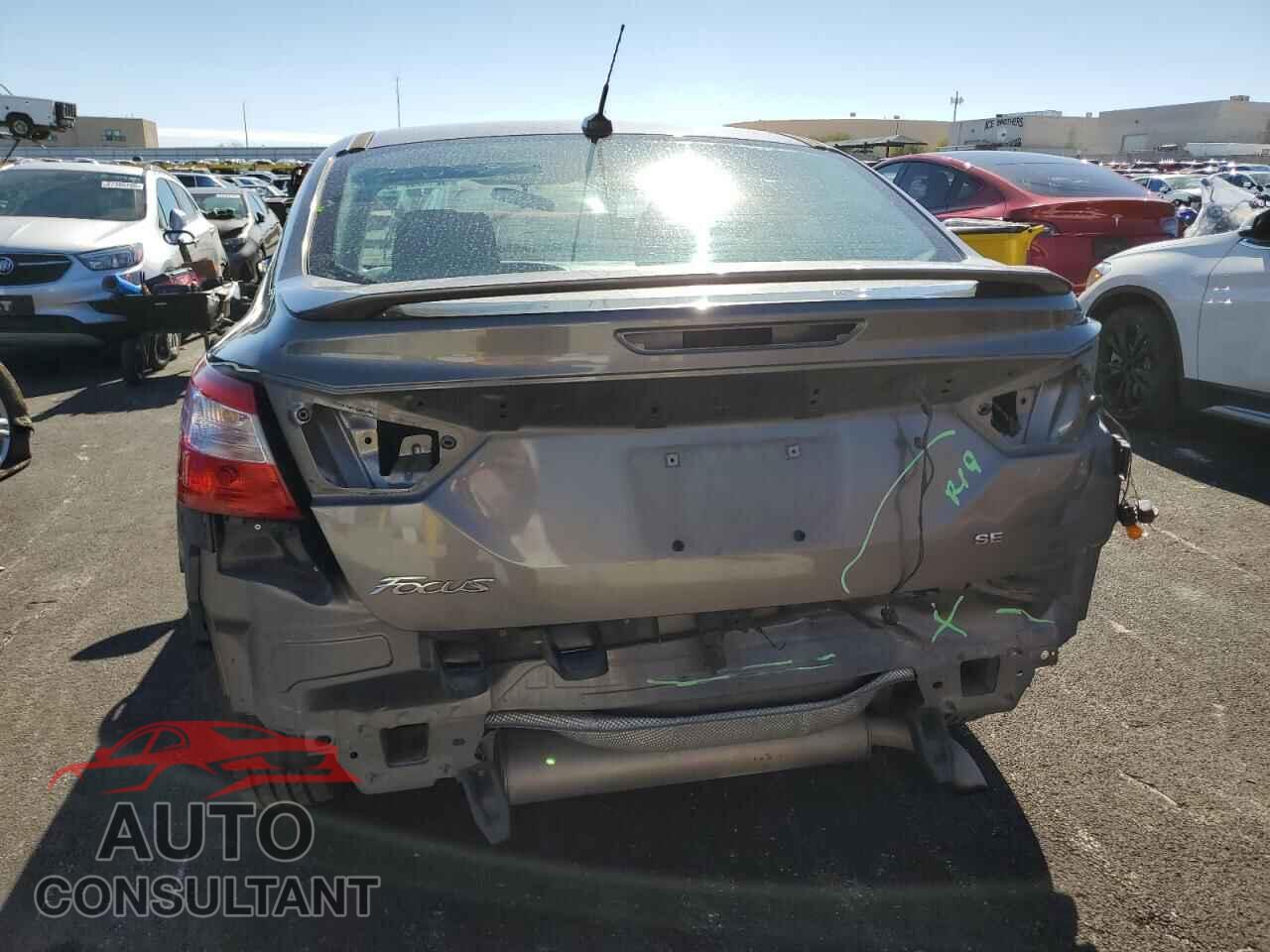 FORD FOCUS 2012 - 1FAHP3F22CL400577