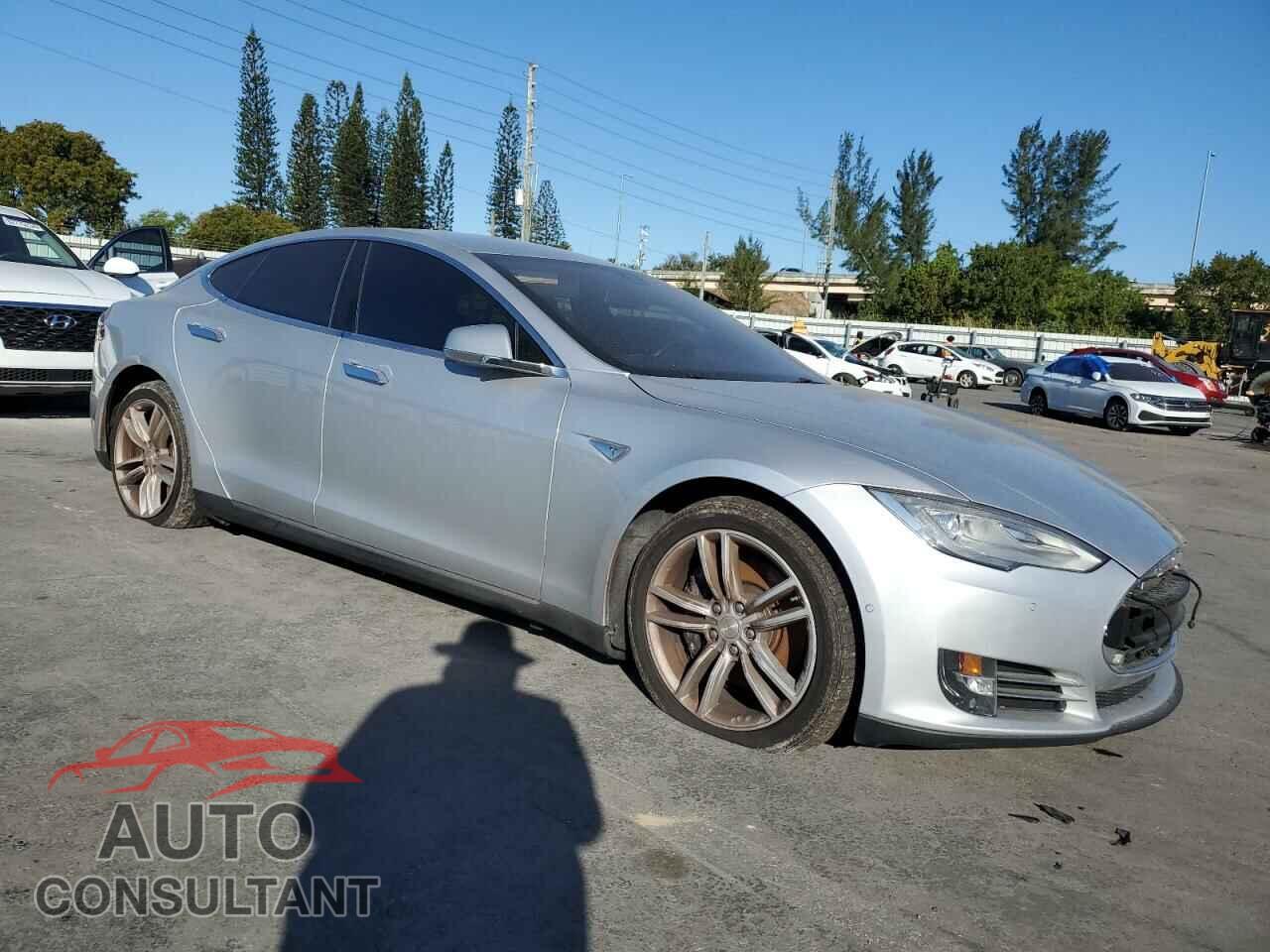 TESLA MODEL S 2015 - 5YJSA1H25FF088314