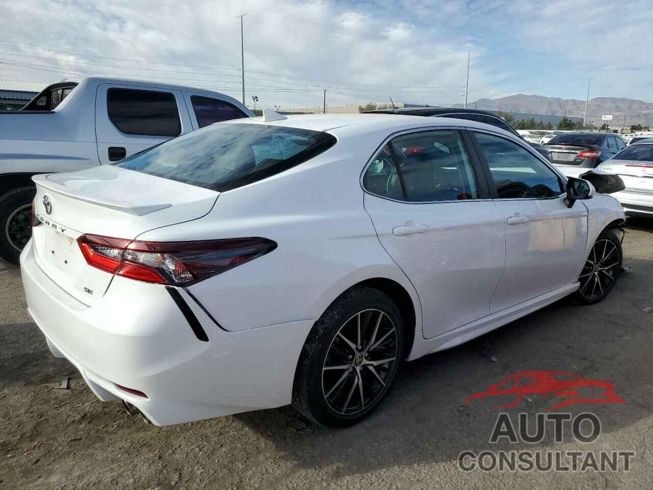 TOYOTA CAMRY 2021 - 4T1G11AK3MU578816