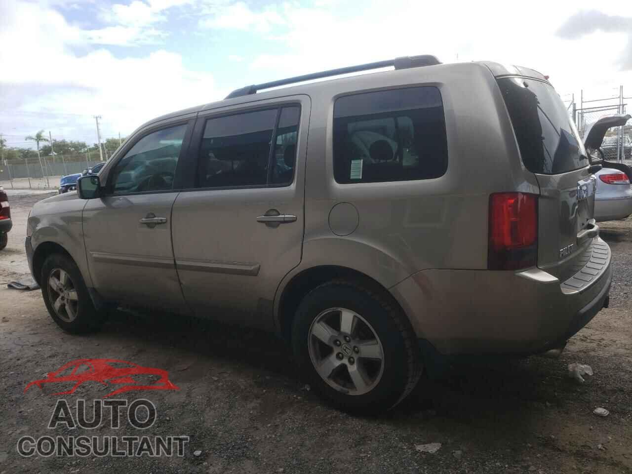 HONDA PILOT 2011 - 5FNYF3H50BB033183