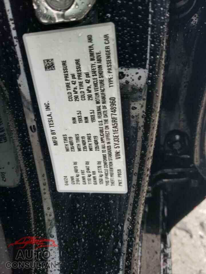 TESLA MODEL 3 2024 - 5YJ3E1EA5RF748960