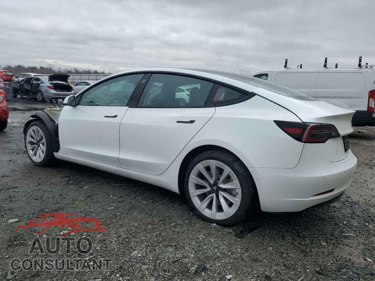 TESLA MODEL 3 2021 - 5YJ3E1EB2MF013208