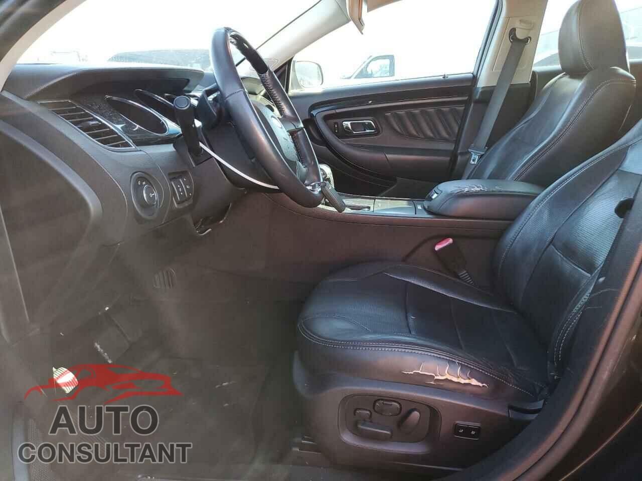 FORD TAURUS 2010 - 1FAHP2FW6AG137657