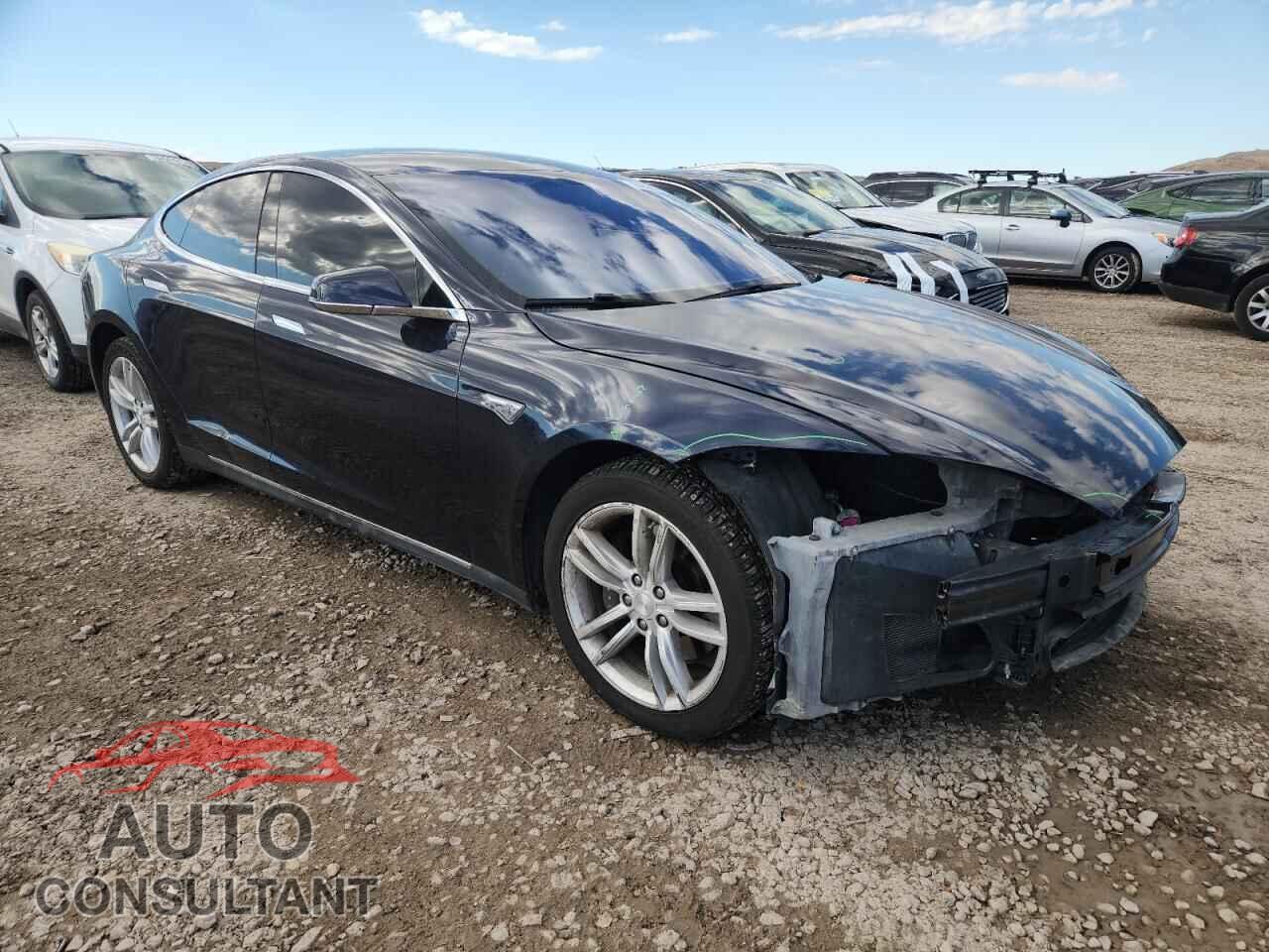 TESLA MODEL S 2014 - 5YJSA1H10EFP45221