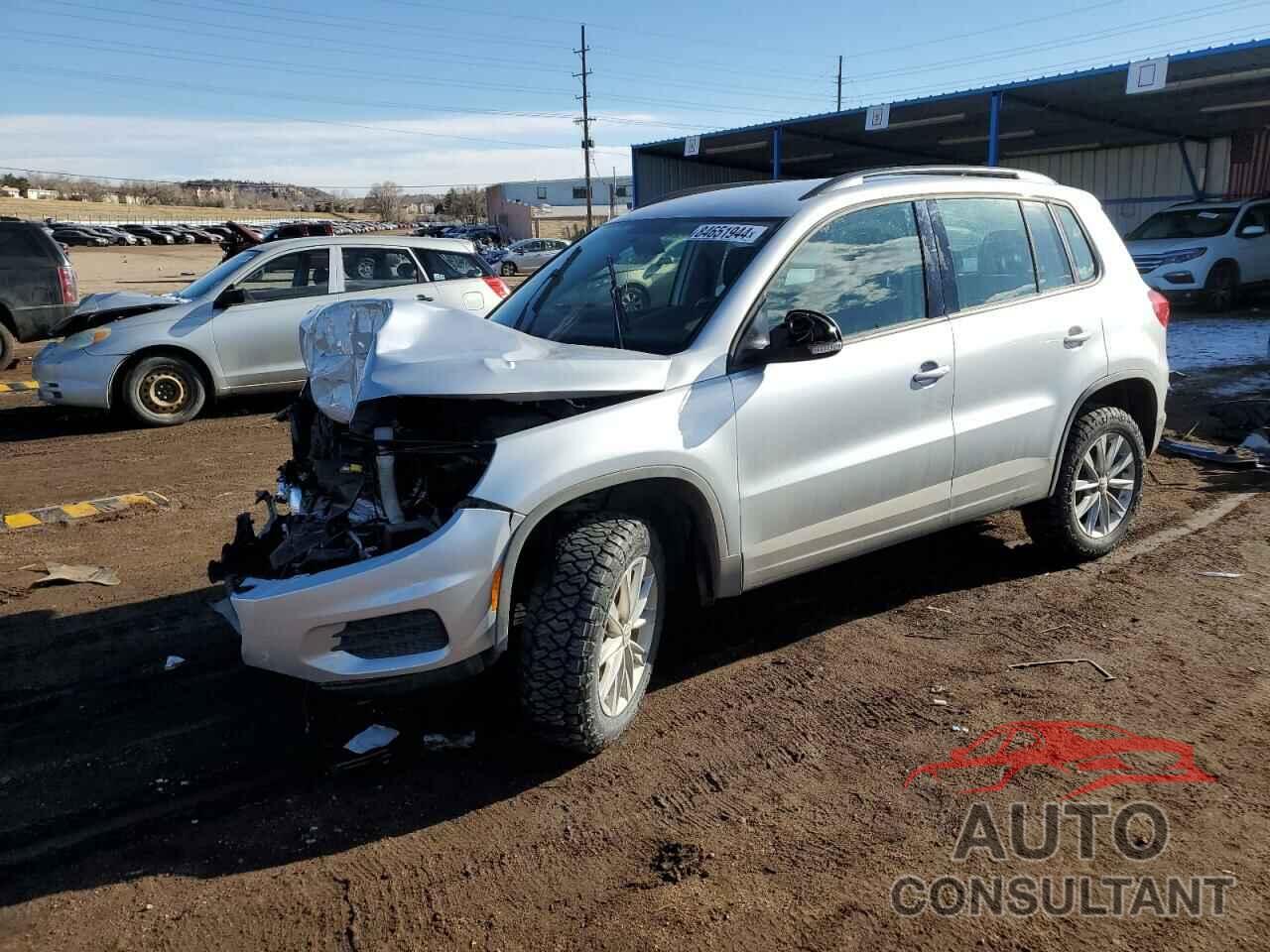 VOLKSWAGEN TIGUAN 2017 - WVGBV7AX1HK043630