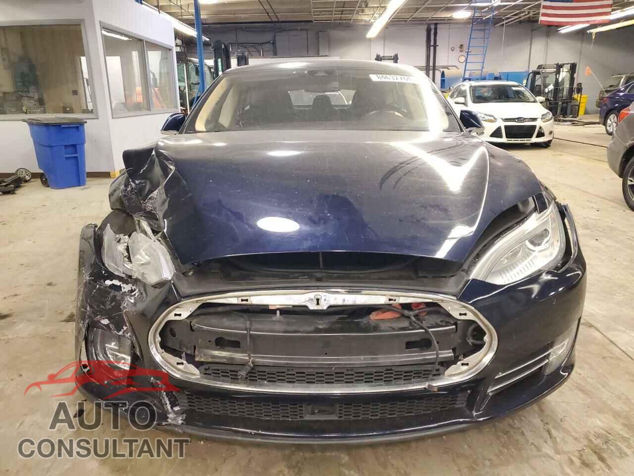 TESLA MODEL S 2015 - 5YJSA1H25FF082092