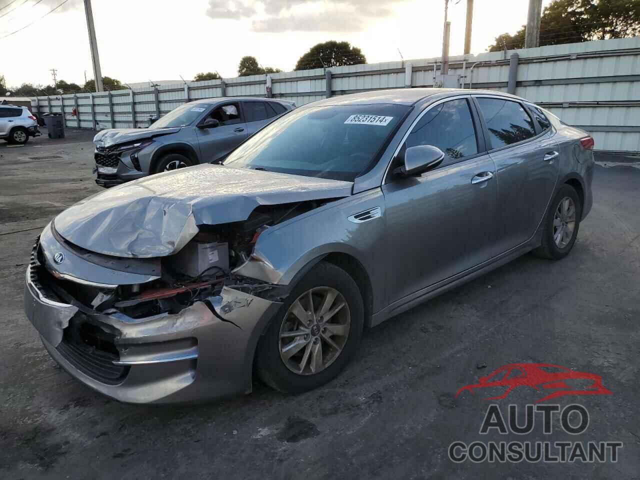 KIA OPTIMA 2018 - 5XXGT4L32JG224048
