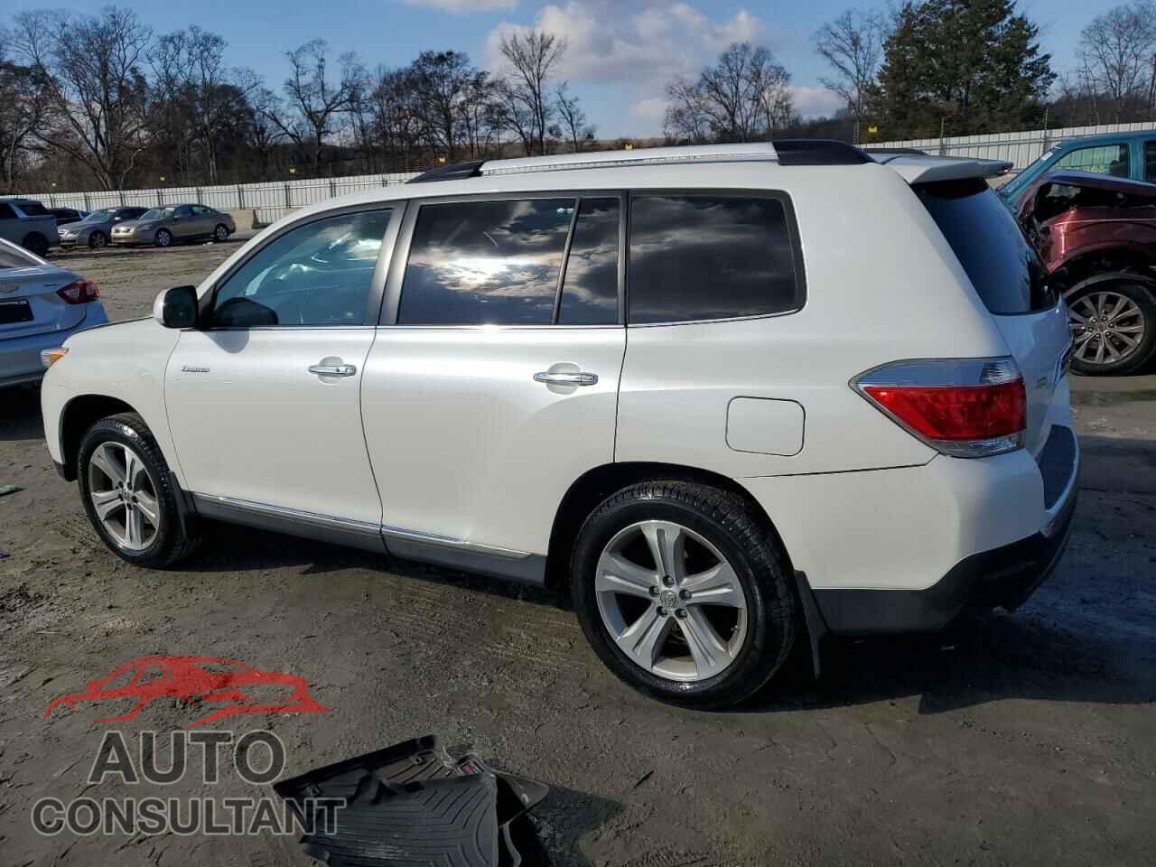 TOYOTA HIGHLANDER 2013 - 5TDYK3EH8DS135923