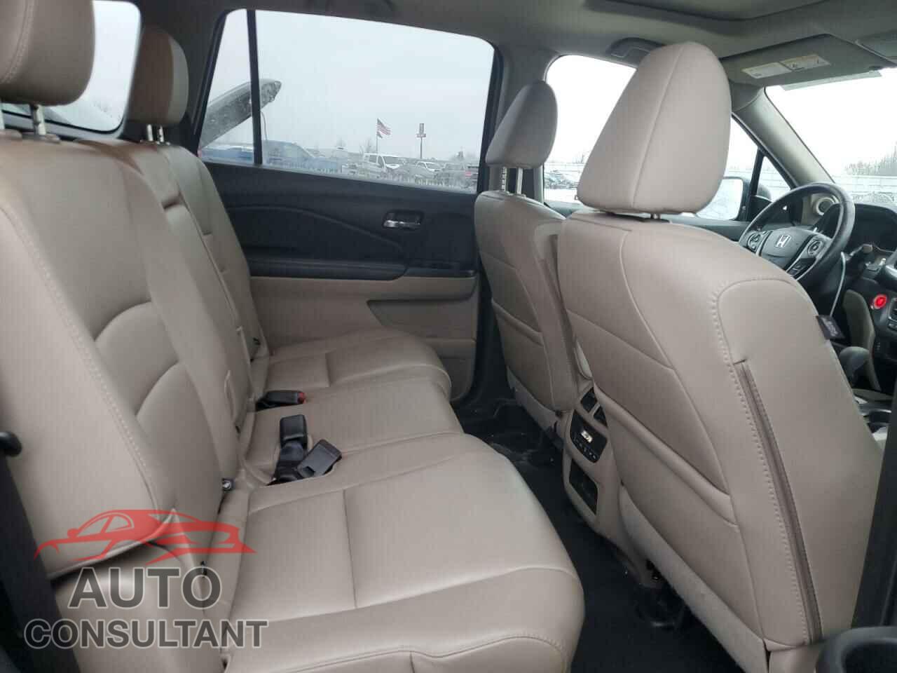 HONDA PILOT 2017 - 5FNYF6H51HB054053