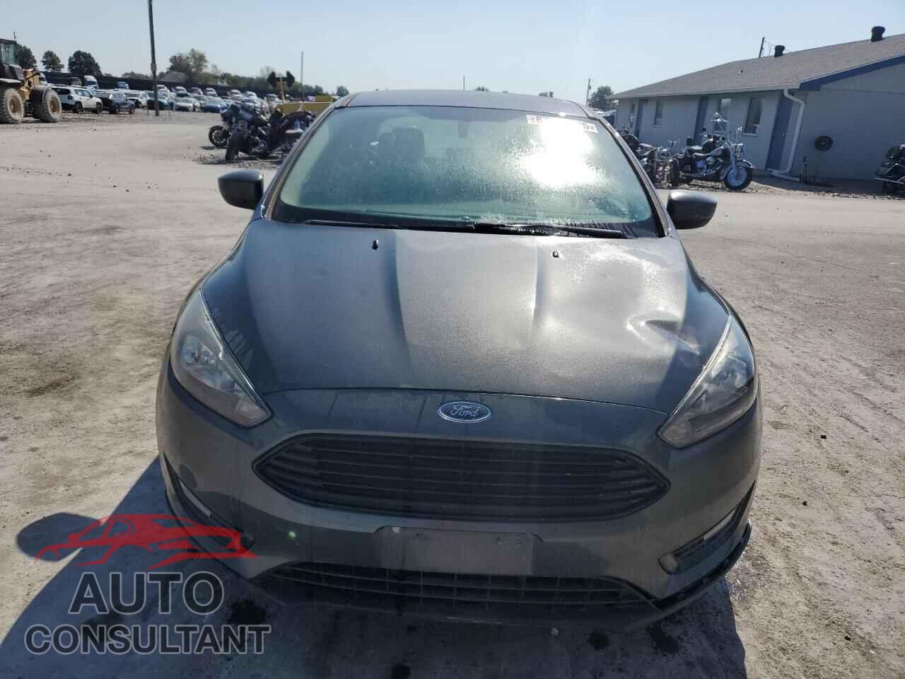 FORD FOCUS 2018 - 1FADP3FE7JL260192