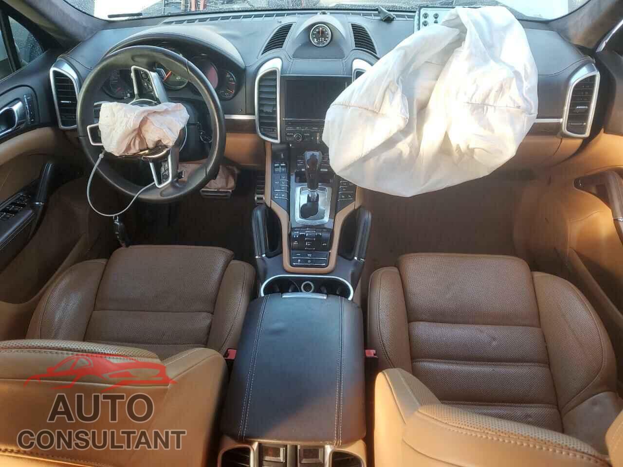PORSCHE CAYENNE 2016 - WP1AC2A26GLA88647