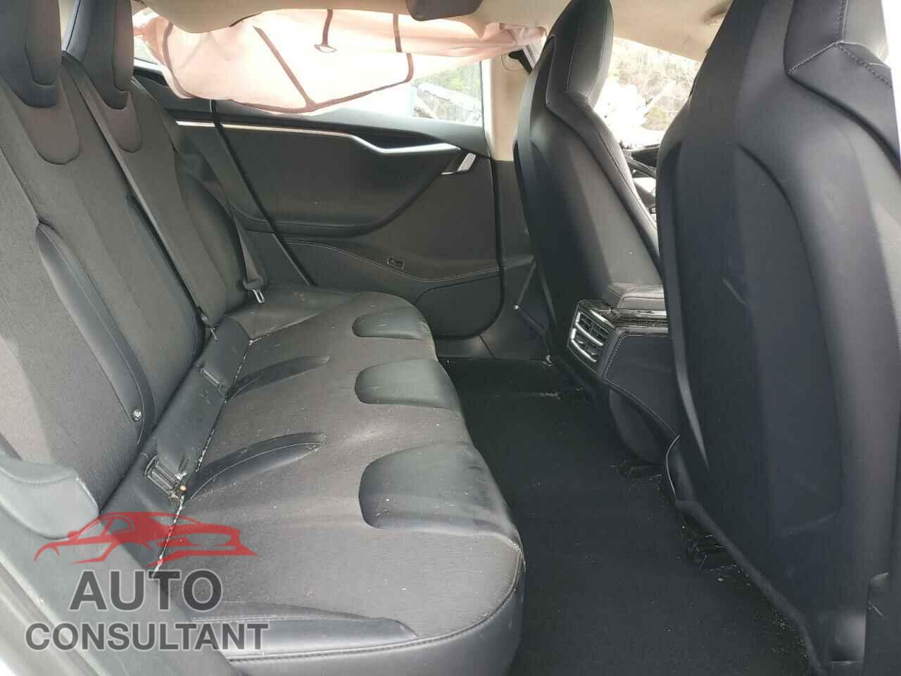 TESLA MODEL S 2015 - 5YJSA1S27FF089182