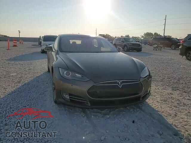 TESLA MODEL S 2015 - 5YJSA1E28FF107829