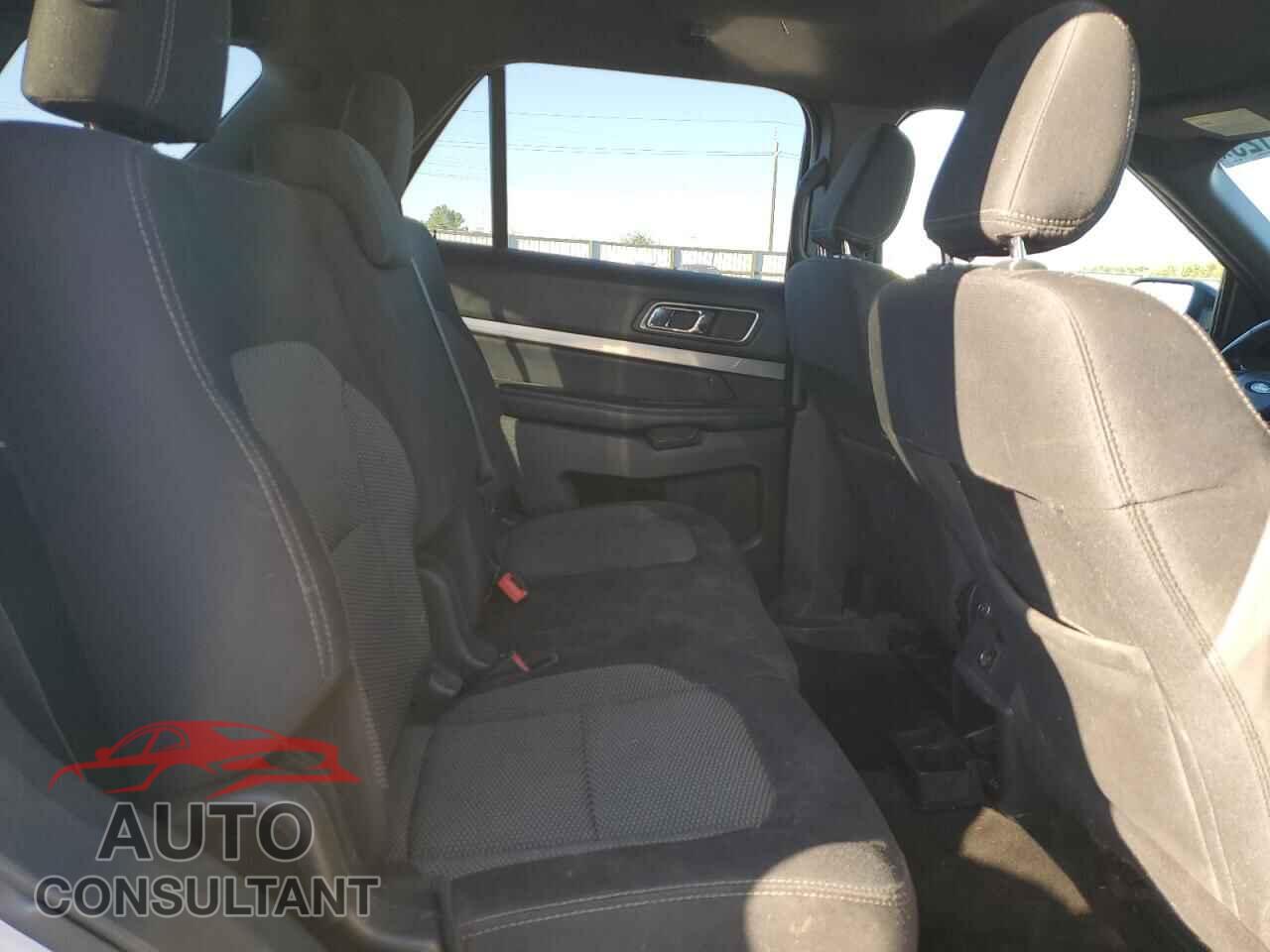 FORD EXPLORER 2018 - 1FM5K8D81JGB45017