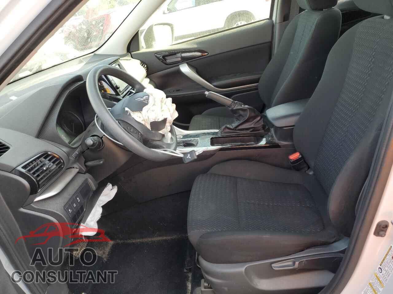 MITSUBISHI ECLIPSE 2024 - JA4ATUAA8RZ070357