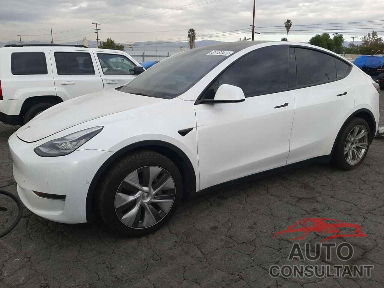 TESLA MODEL Y 2021 - 5YJYGAEE6MF228259