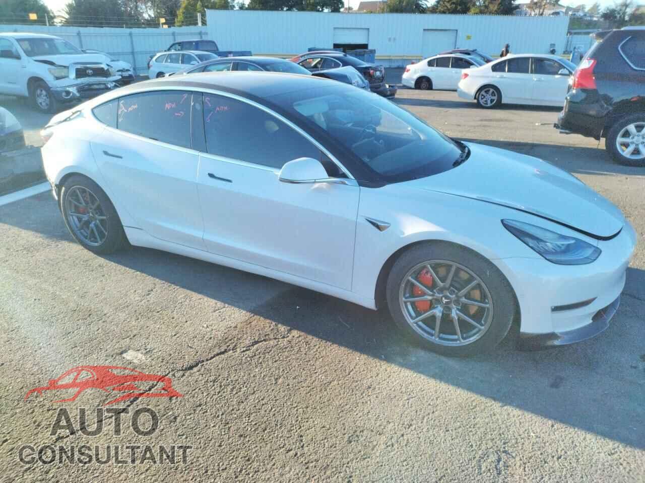 TESLA MODEL 3 2019 - 5YJ3E1EA5KF337693