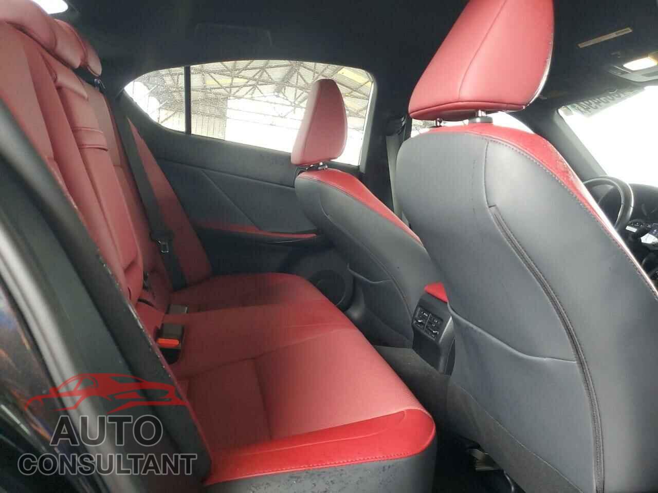 LEXUS IS 2021 - JTHAA1D2XM5117871